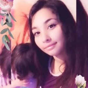 Meet your Posher, Valeria